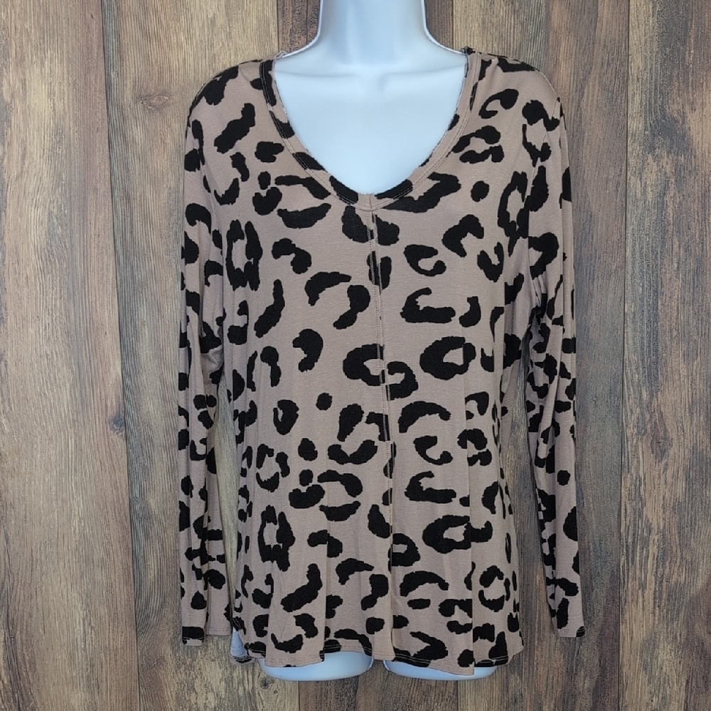 Mud Pie Tan and Black Leopard Print Blouse S                                L109
